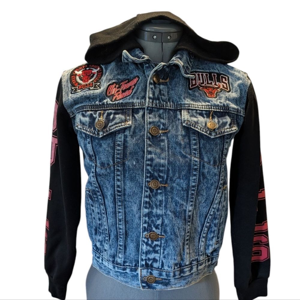 NBA Chicago Bulls vintage acid wash Denim Jacket Black Hoodie 10/12 Youth